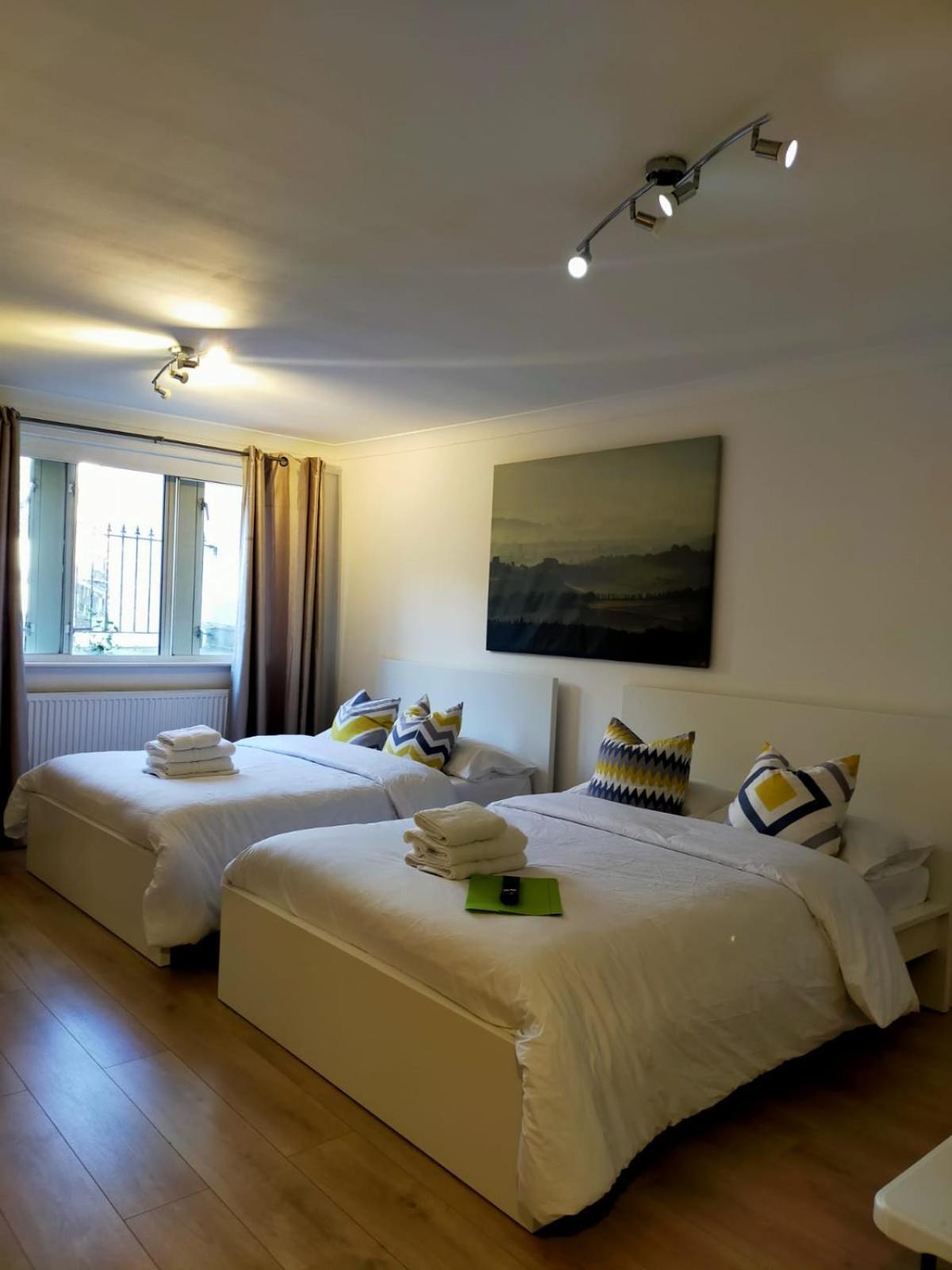 런던 Cobbold Court Share Flat 아파트 외부 사진